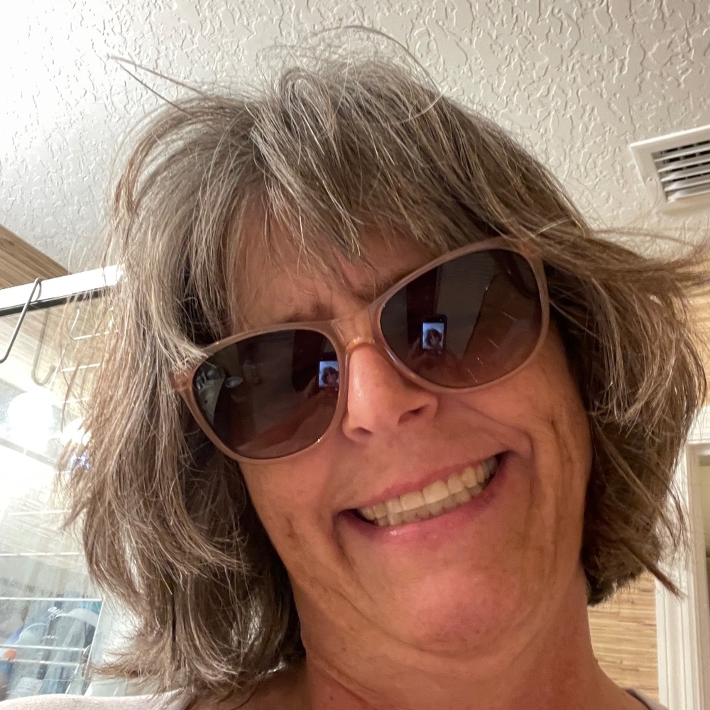Meet your Posher, Julie
